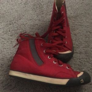 Keen kids toddler Colorado red high tops.Size 3